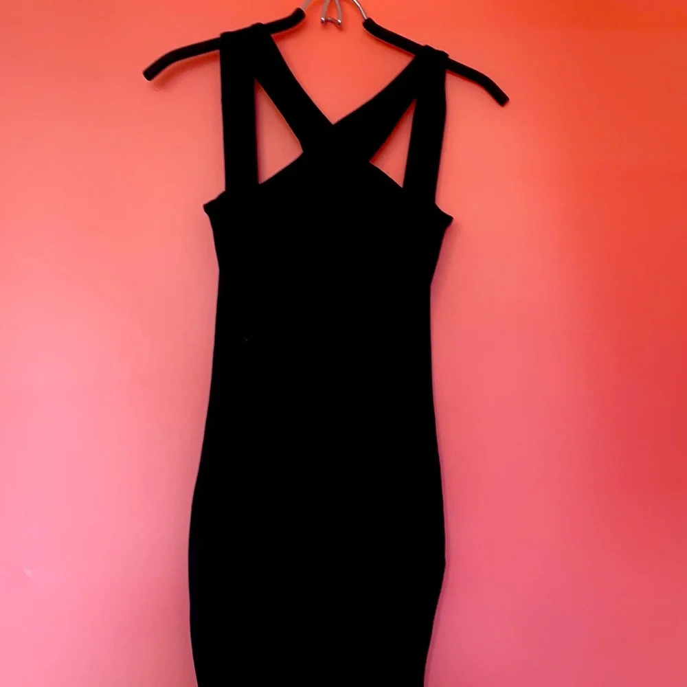 Nadia Tarr Halterneck Knee-Length Dress - Picture 3 of 5